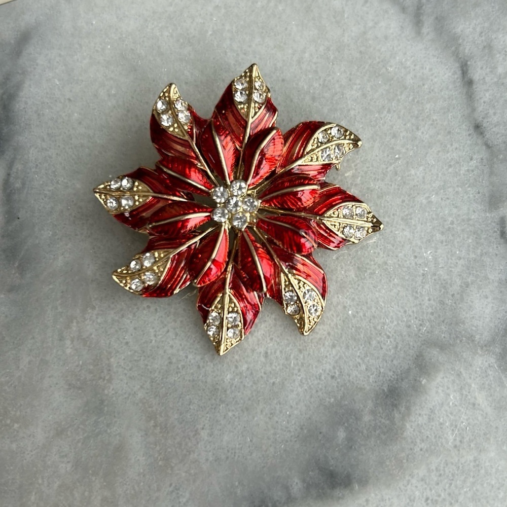 Brooch vintage red poinsettia gold tone with crystal accents makers mark CN